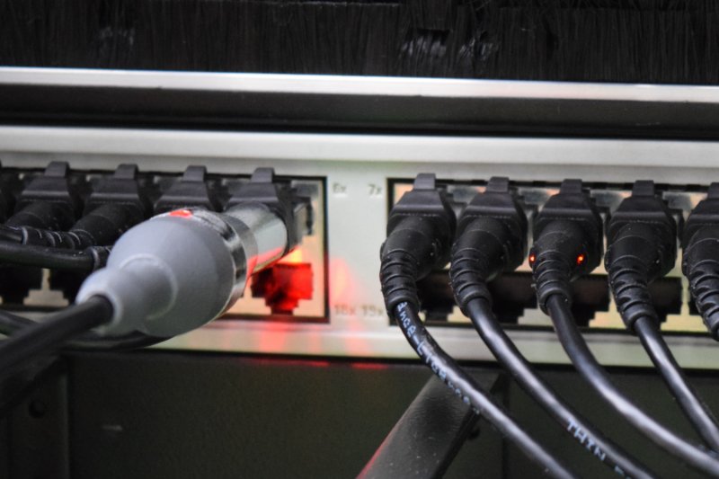 RJ45 Patch Cord Identification: LED Patch Cord or PATCHSEE - Which Technology for Your LAN Network?